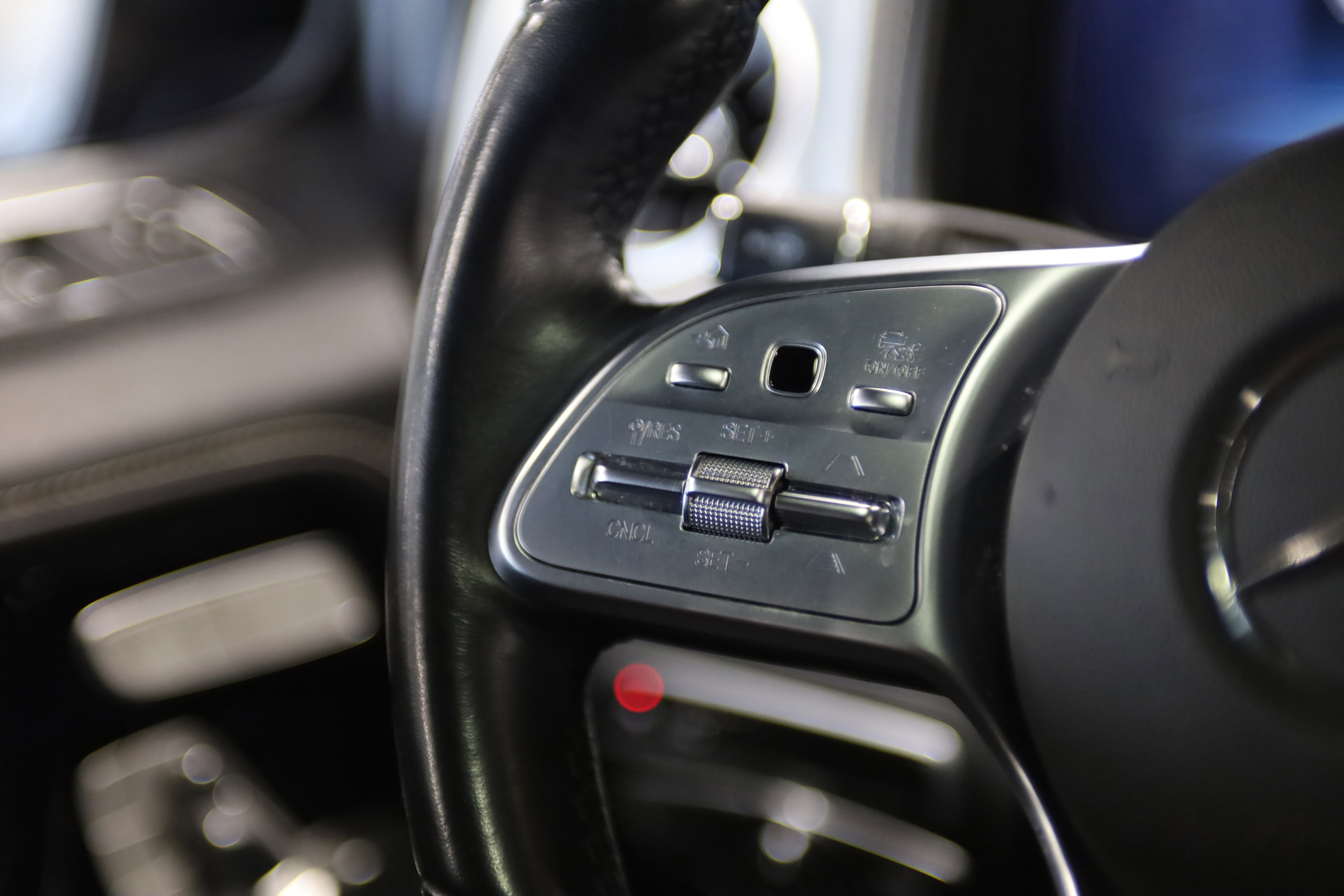 Used 2020 Mercedes-Benz G 550 image 25