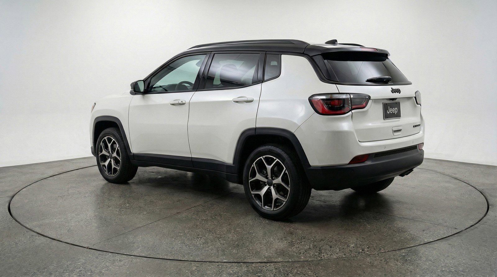 Used 2025 Jeep Compass Limited image 6