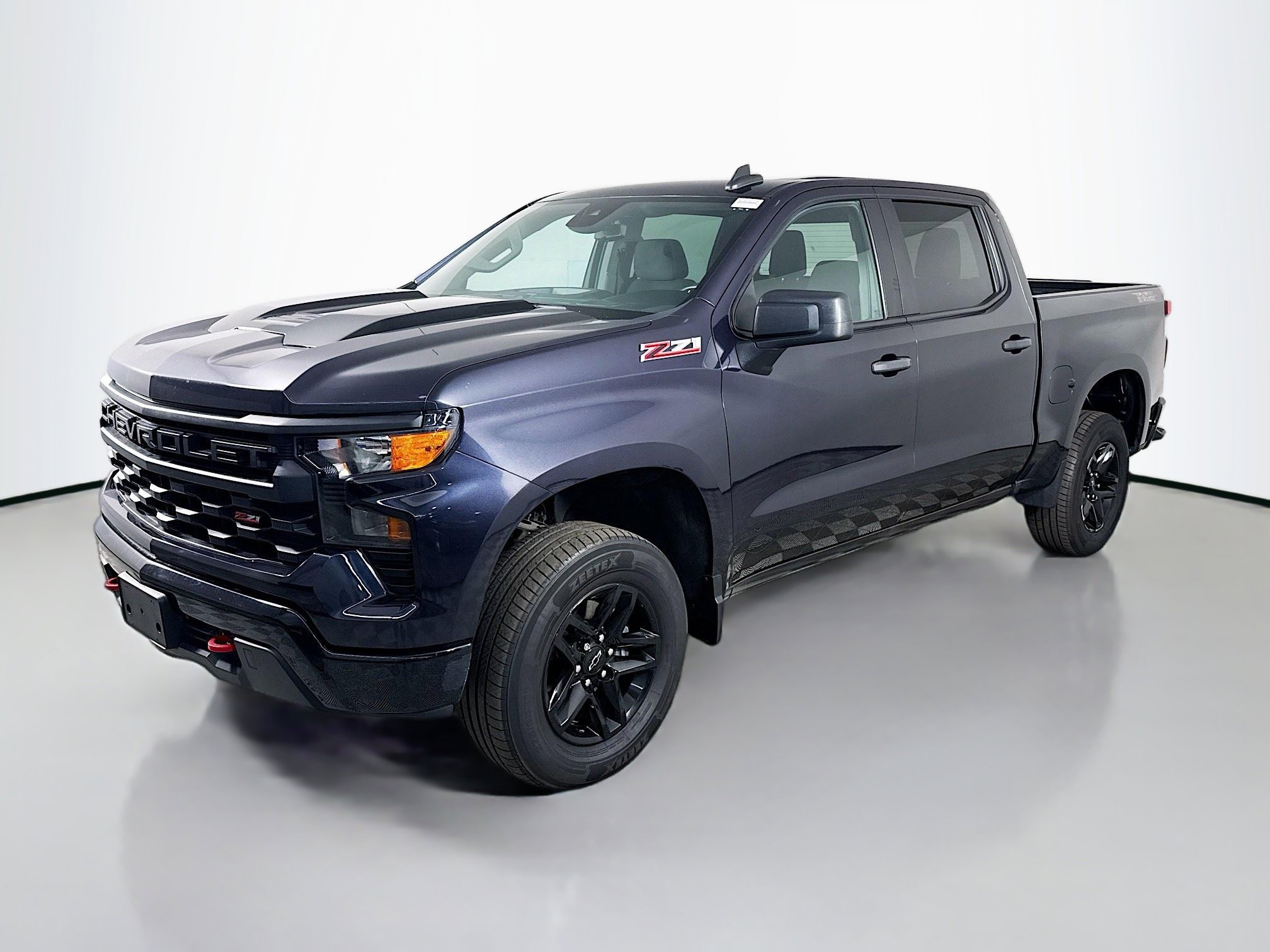 Used 2022 Chevrolet Silverado 1500 Custom Trail Boss w/ LPO, Dark Essentials Package image 4