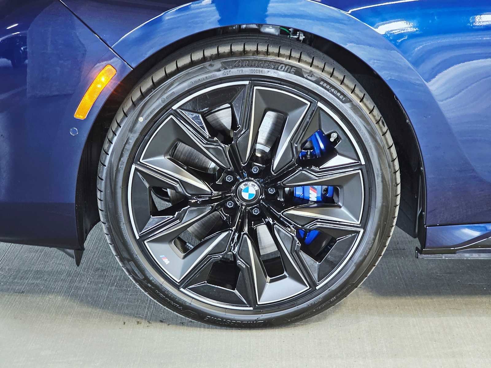 New 2025 BMW i7 xDrive60 w/ Executive Package image 8