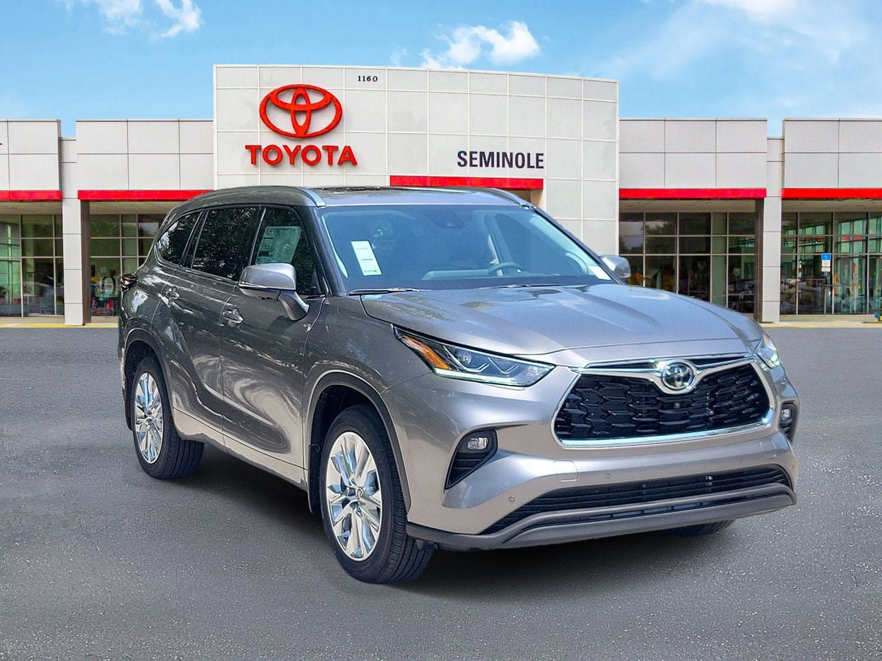 New 2026 Toyota Highlander Limited AWD/4WD image 2