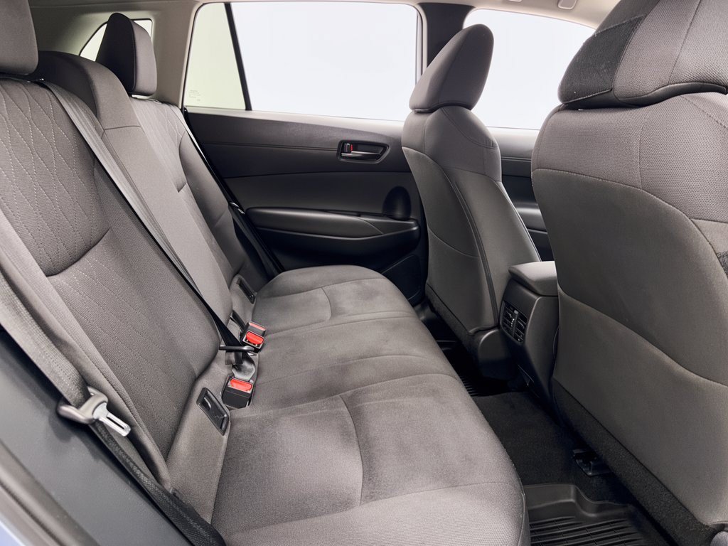 Used 2023 Toyota Corolla Cross LE AWD/4WD image 29