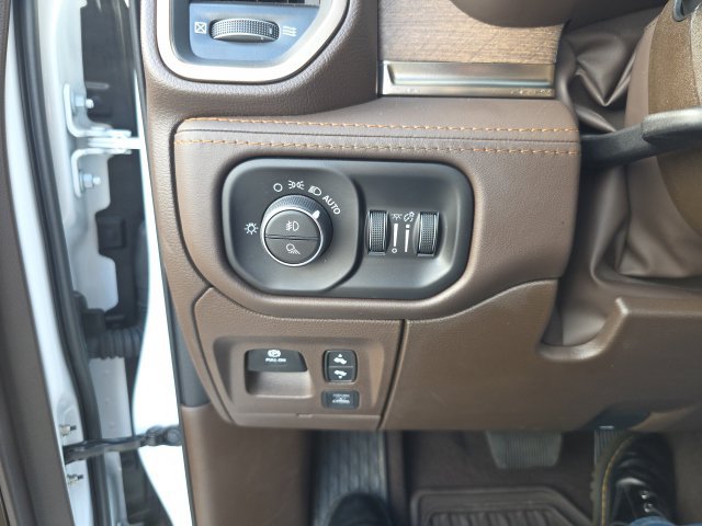 Used 2026 RAM 1500 Limited AWD/4WD image 19