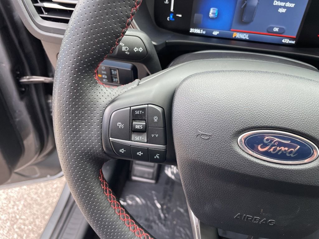 Used 2025 Ford Escape ST-Line w/ Equipment Group 301A image 14