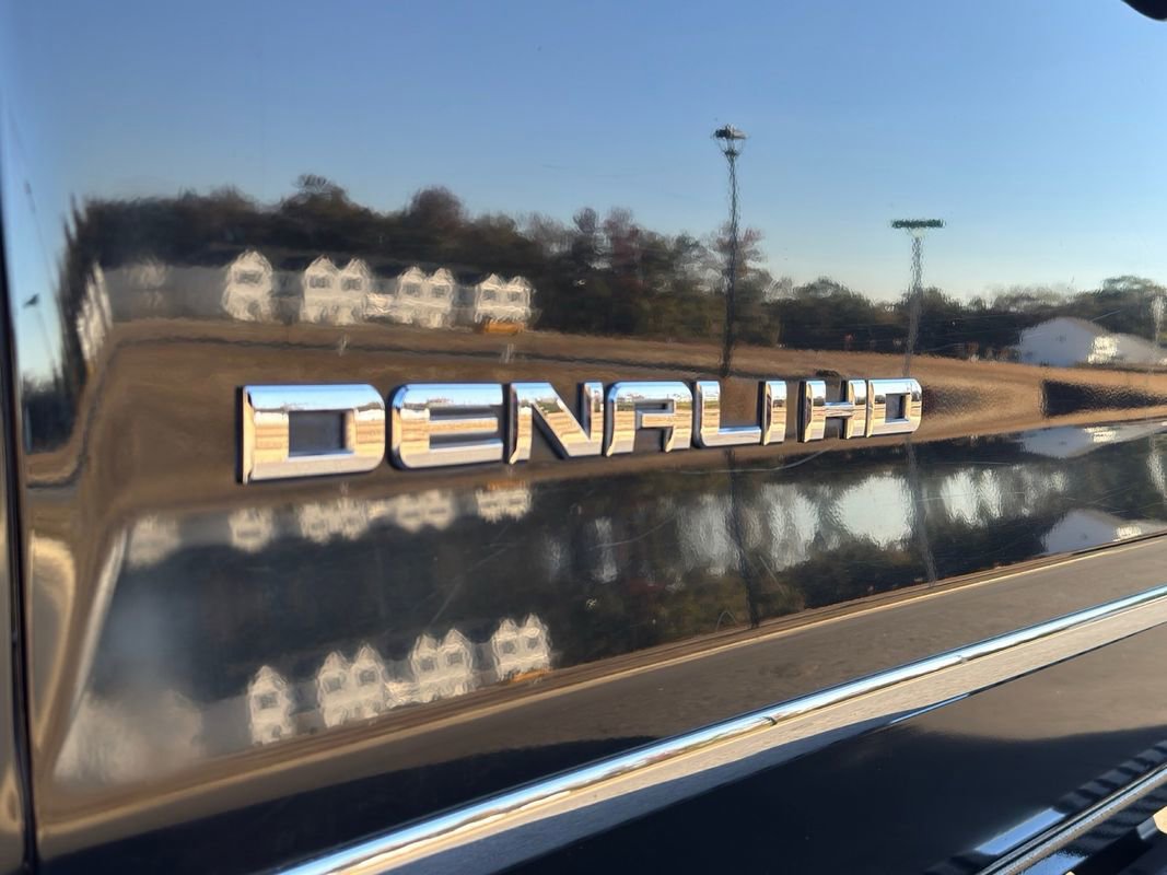 Used 2019 GMC Sierra 2500 Denali w/ Duramax Plus Package image 10