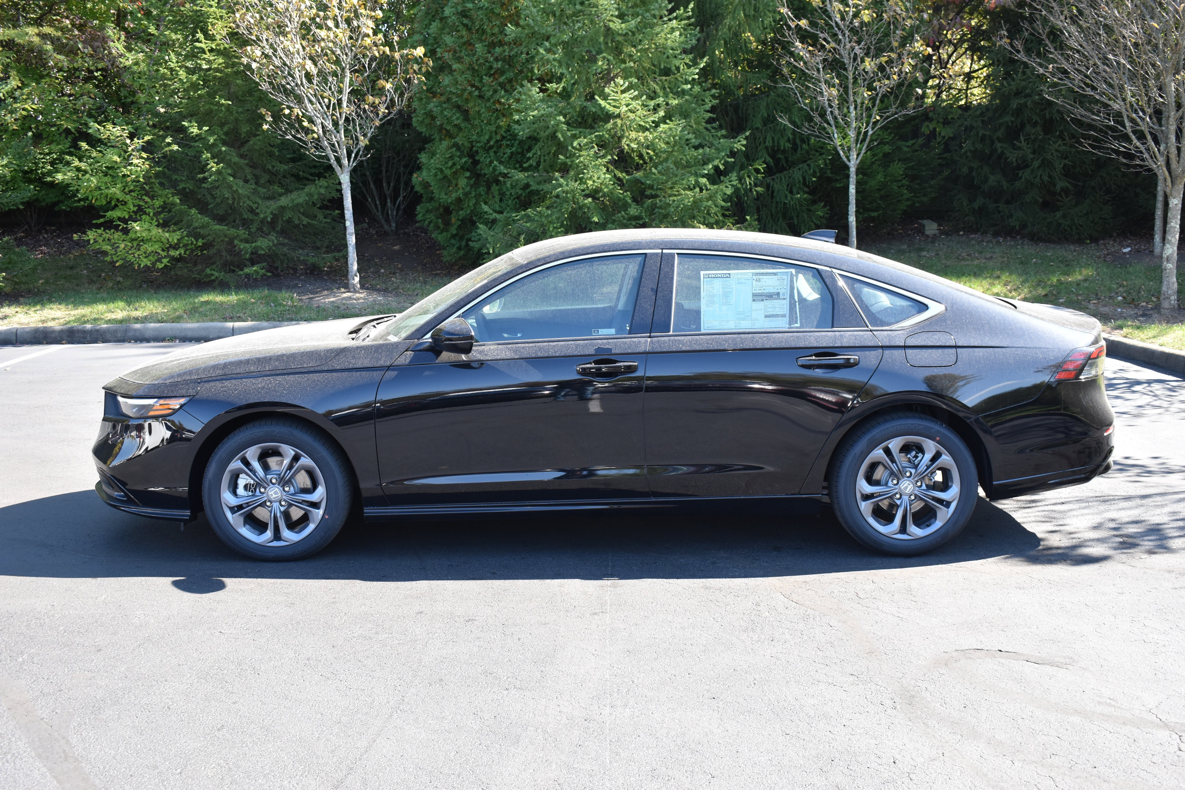 New 2025 Honda Accord EX-L image 4