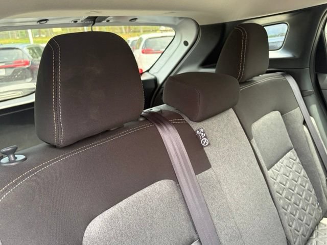 Certified 2025 Nissan Kicks SV AWD/4WD image 28