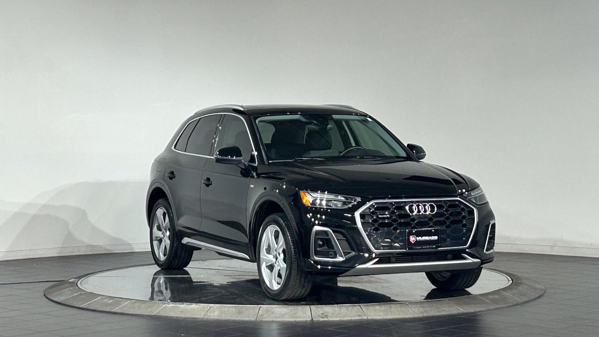 Used 2024 Audi Q5 2.0T Premium Plus AWD/4WD image 2