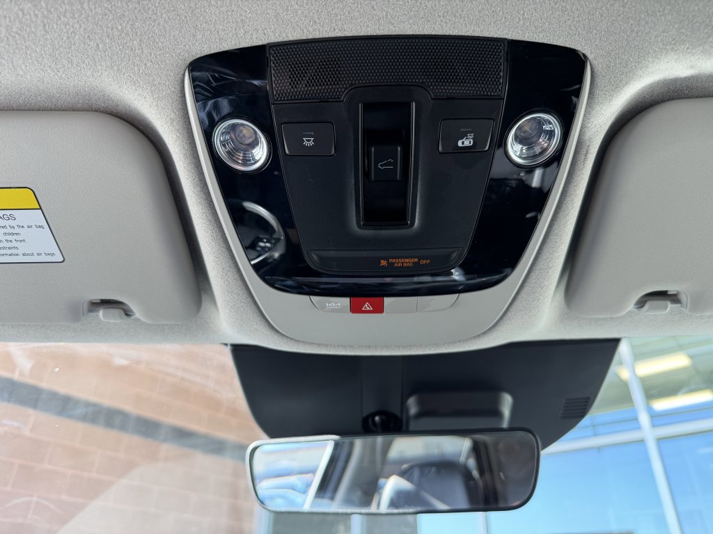 Used 2024 Kia Niro EX Touring image 24