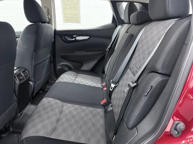 Used 2021 Nissan Rogue Sport SV FWD image 23