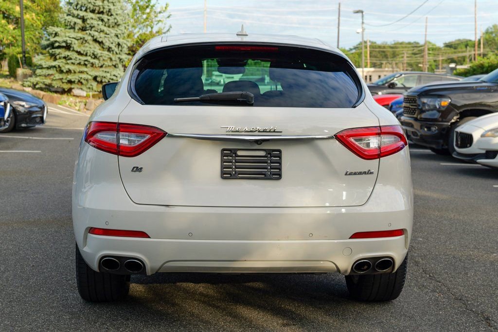 Used 2019 Maserati Levante Base image 6