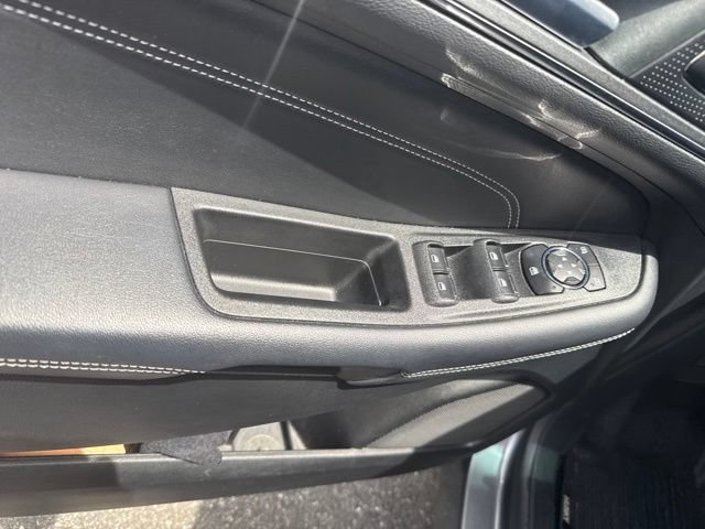 Used 2022 Ford Edge Titanium w/ Equipment Group 301A AWD/4WD image 18