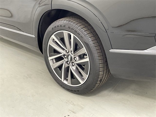 New 2026 Cadillac Vistiq Sport w/ LPO, Floor Liner Package image 17