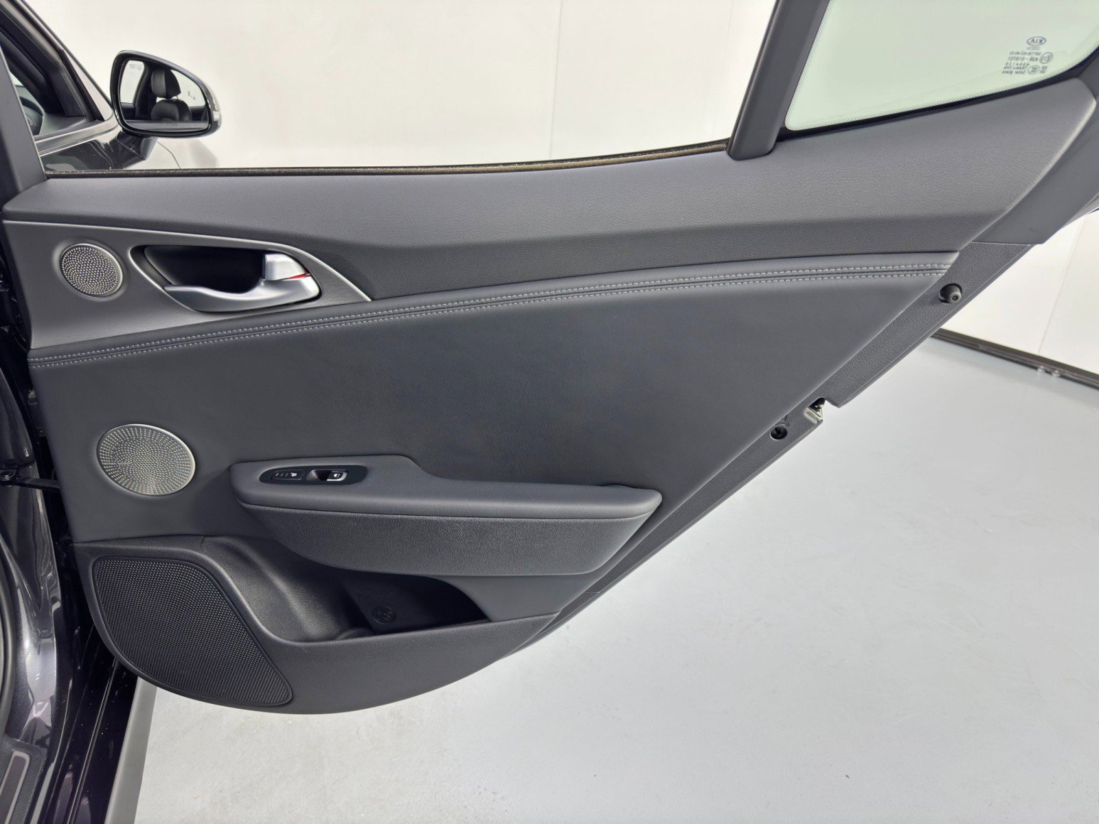 Used 2020 Kia Stinger GT2 image 46