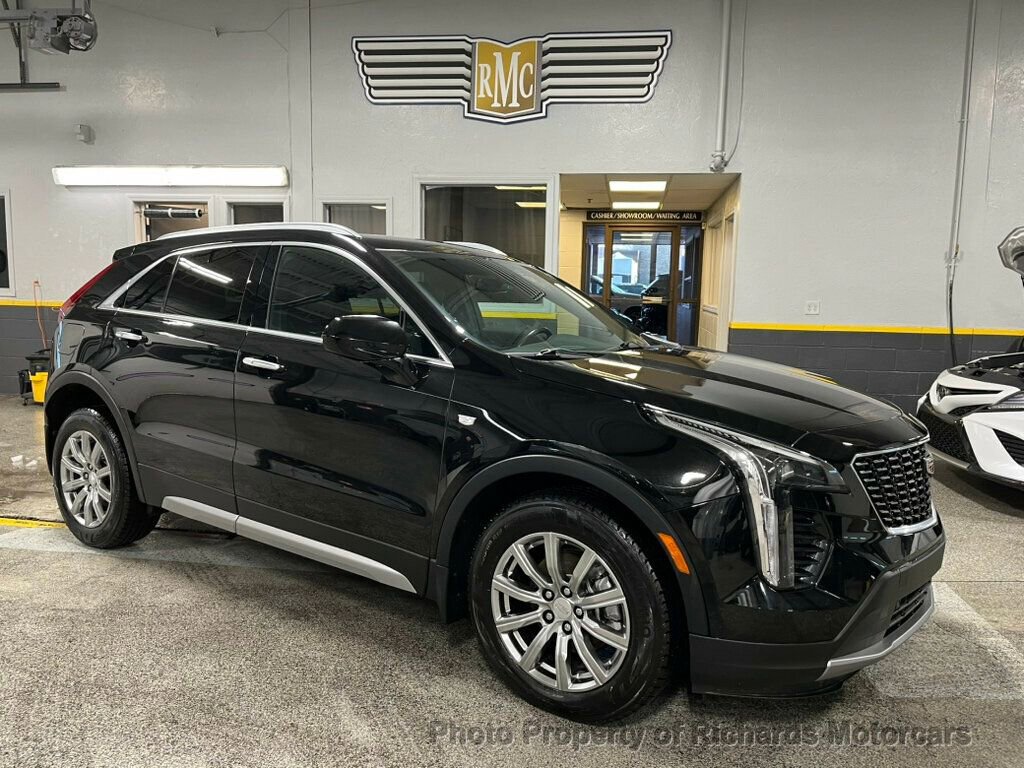 Used 2019 Cadillac XT4 Premium Luxury AWD/4WD image 1