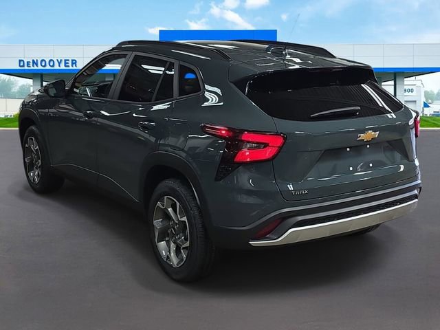 New 2026 Chevrolet Trax LT w/ Driver Confidence Package FWD image 9