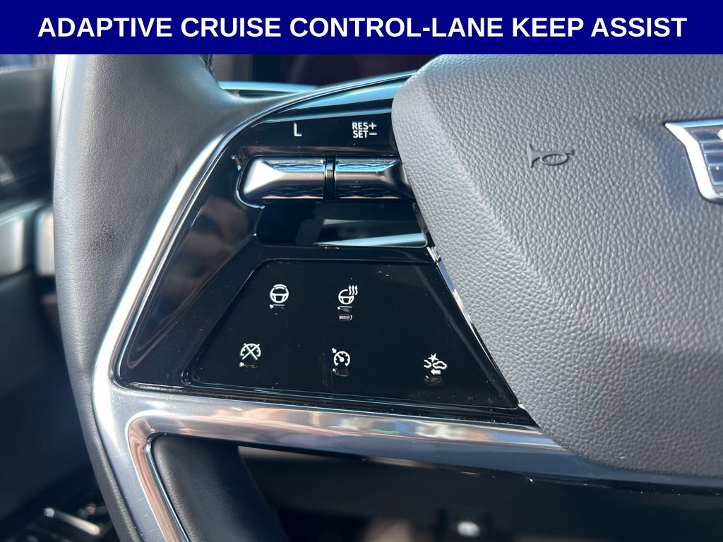 Used 2025 Cadillac Escalade Sport w/ LPO, ONYX Package RWD image 17