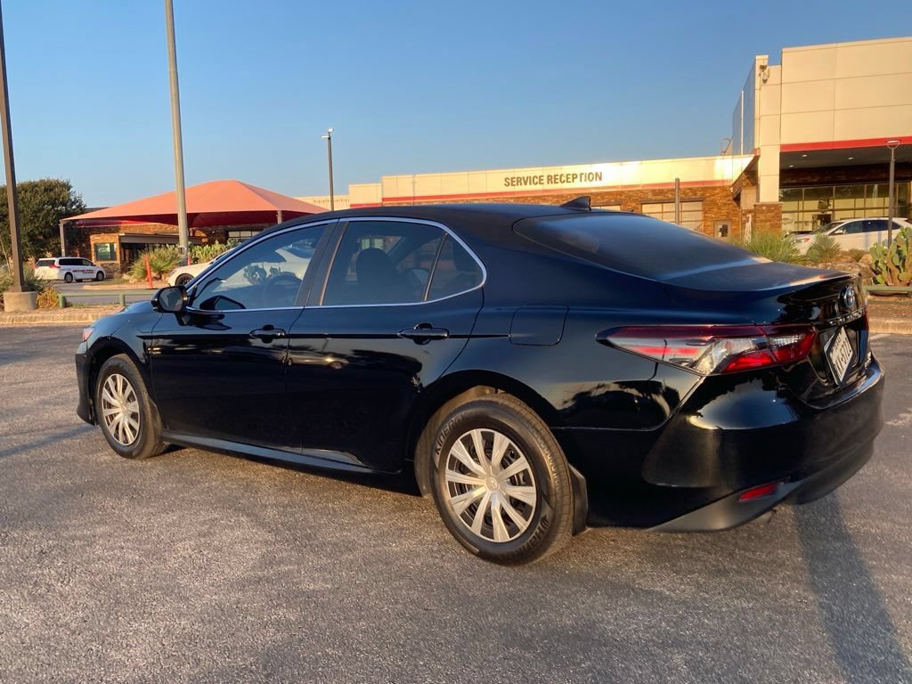 Certified 2022 Toyota Camry LE FWD image 6
