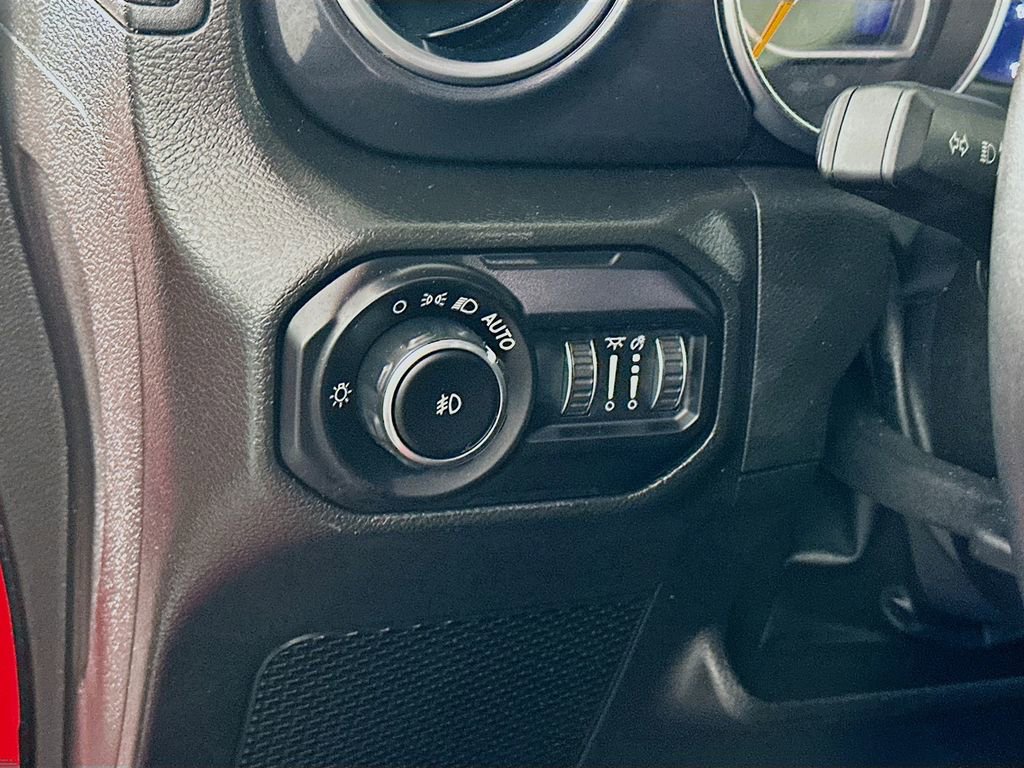 Certified 2022 Jeep Wrangler Unlimited Sahara image 18