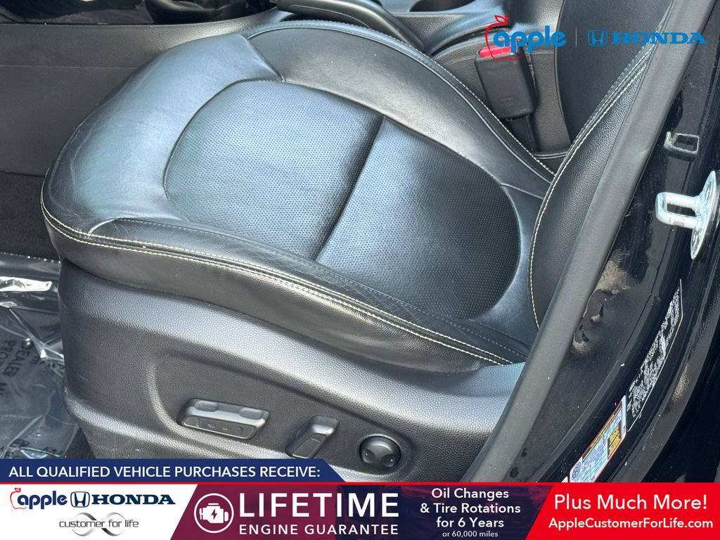 Used 2016 Kia Soul + w/ Primo Package FWD image 8