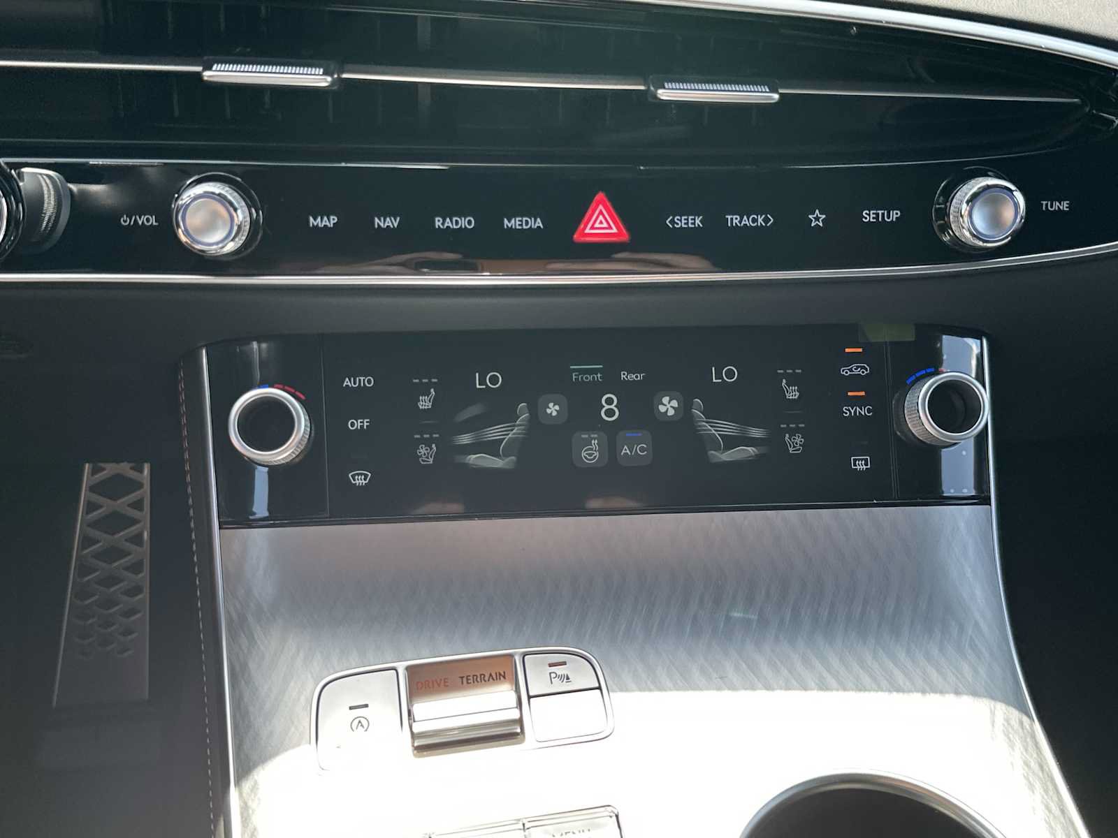New 2026 Genesis GV70 2.5T Sport Prestige AWD/4WD image 35