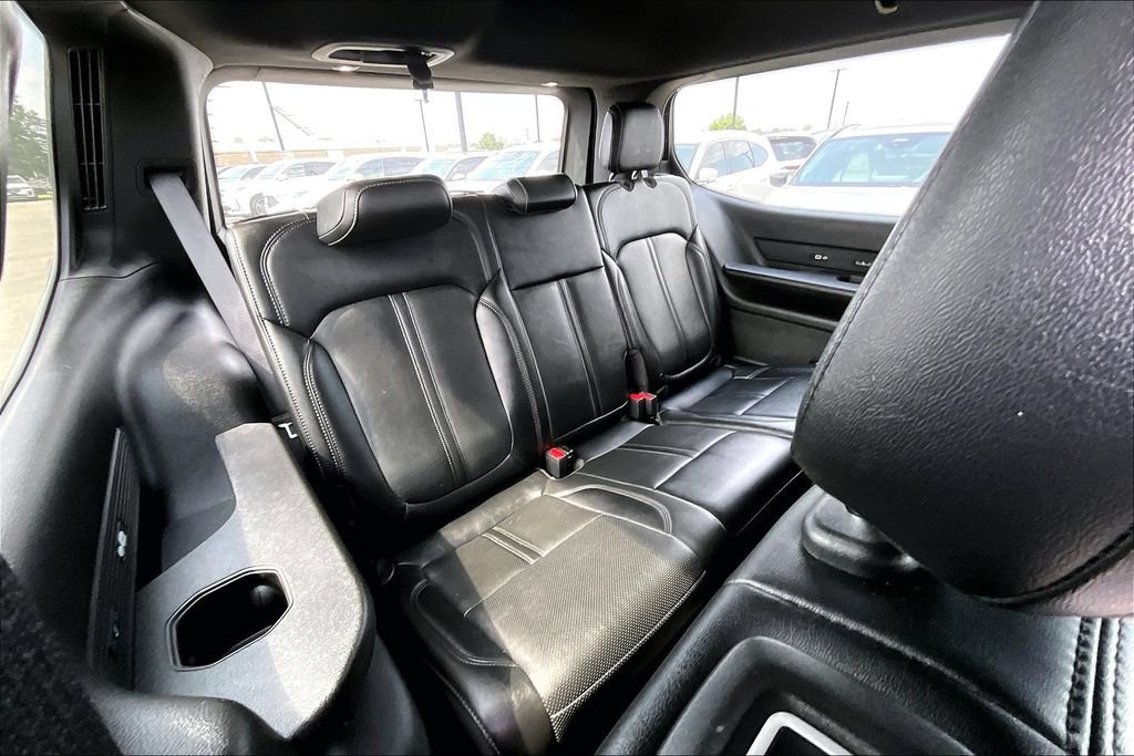 Used 2024 Jeep Wagoneer Series III w/ Flexible Seating Group AWD/4WD image 37