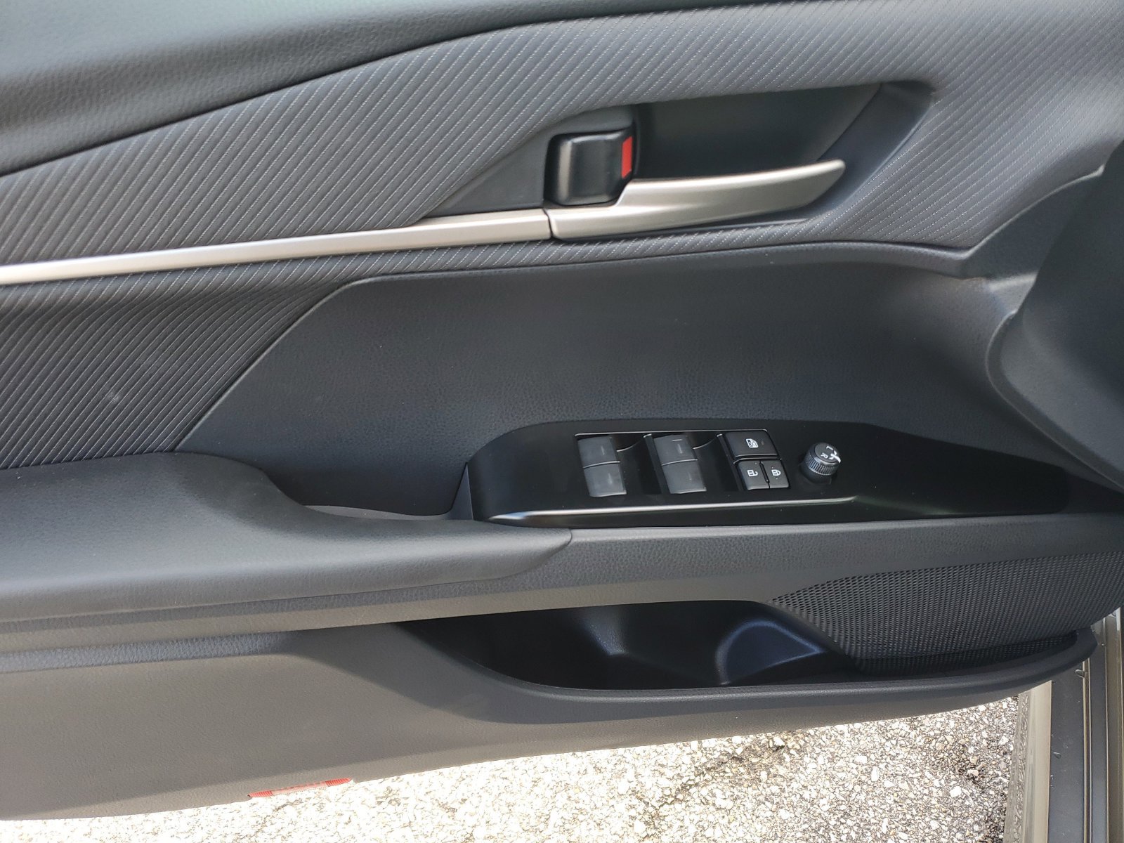 New 2026 Toyota Camry SE w/ Convenience Package FWD image 19