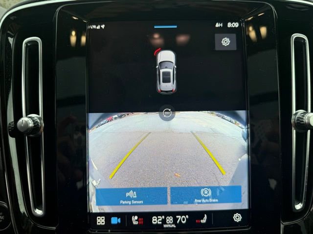 Used 2023 Volvo XC40 B5 Ultimate w/ Protection Package Premier image 17