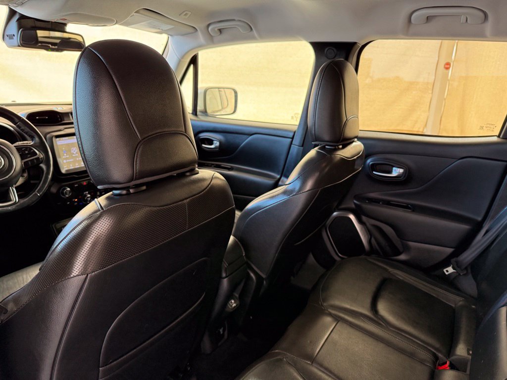 Used 2018 Jeep Renegade Limited w/ UConnect 8.4 Nav Group AWD/4WD image 19