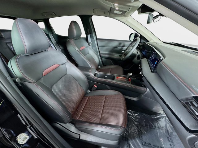 Certified 2026 Nissan Kicks SR w/ Illumination Package image 26