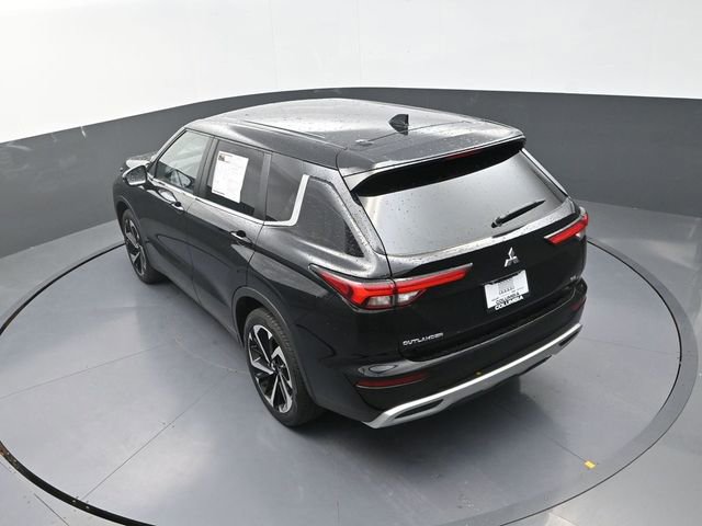 Used 2023 Mitsubishi Outlander SE image 15