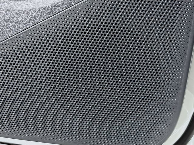 New 2025 Volkswagen Tiguan SE image 26