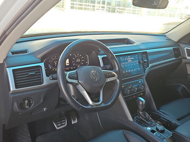 Used 2023 Volkswagen Atlas SEL R-Line image 10