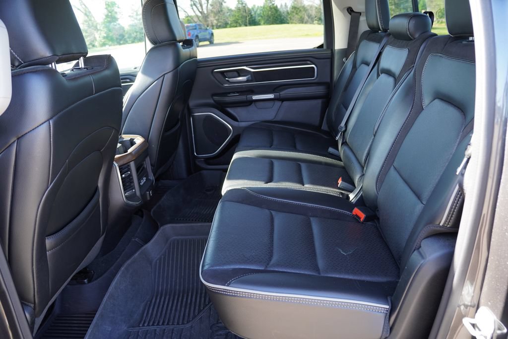Used 2022 RAM 1500 Laramie AWD/4WD image 18