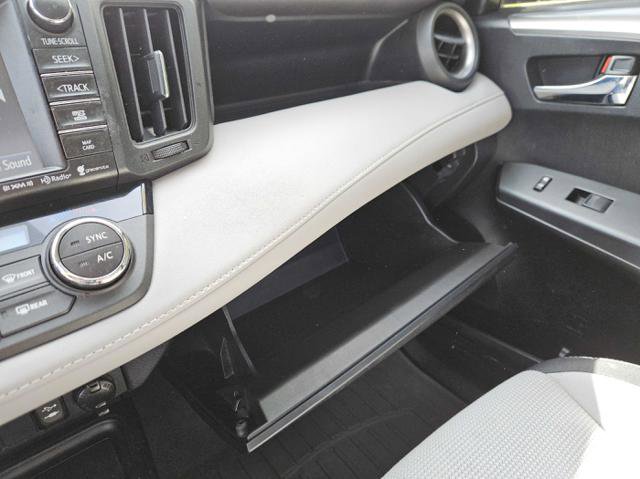 Used 2017 Toyota RAV4 XLE image 17