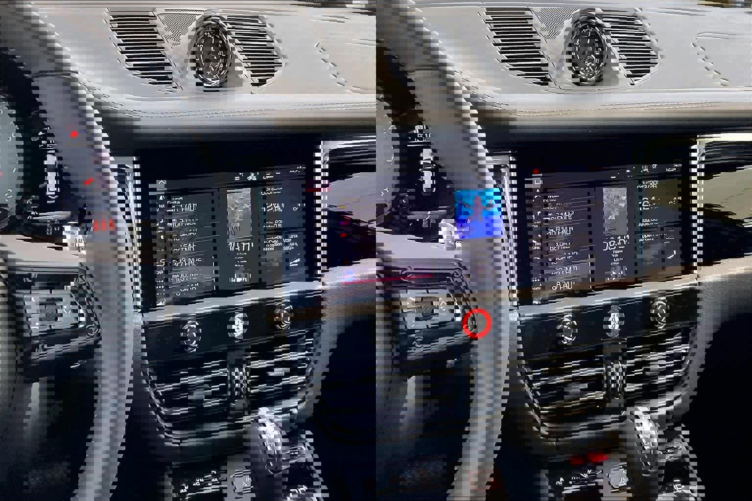 Used 2025 Porsche Macan S image 7