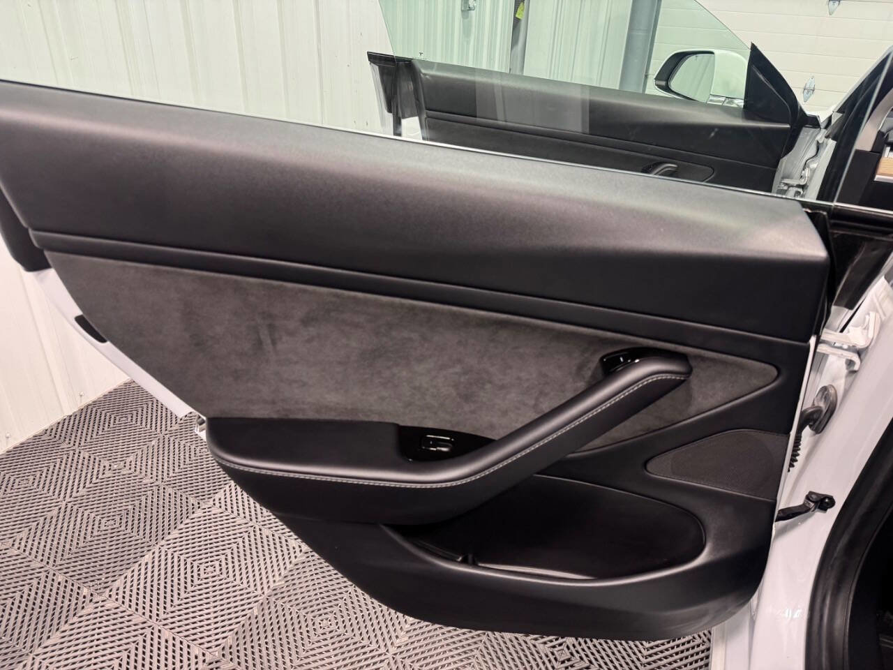Used 2020 Tesla Model 3 Long Range image 12