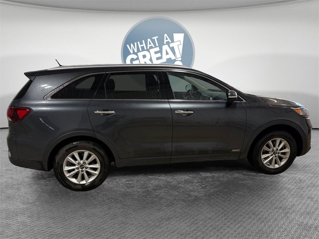 Used 2020 Kia Sorento LX w/ LX I4 Convenience Package image 2