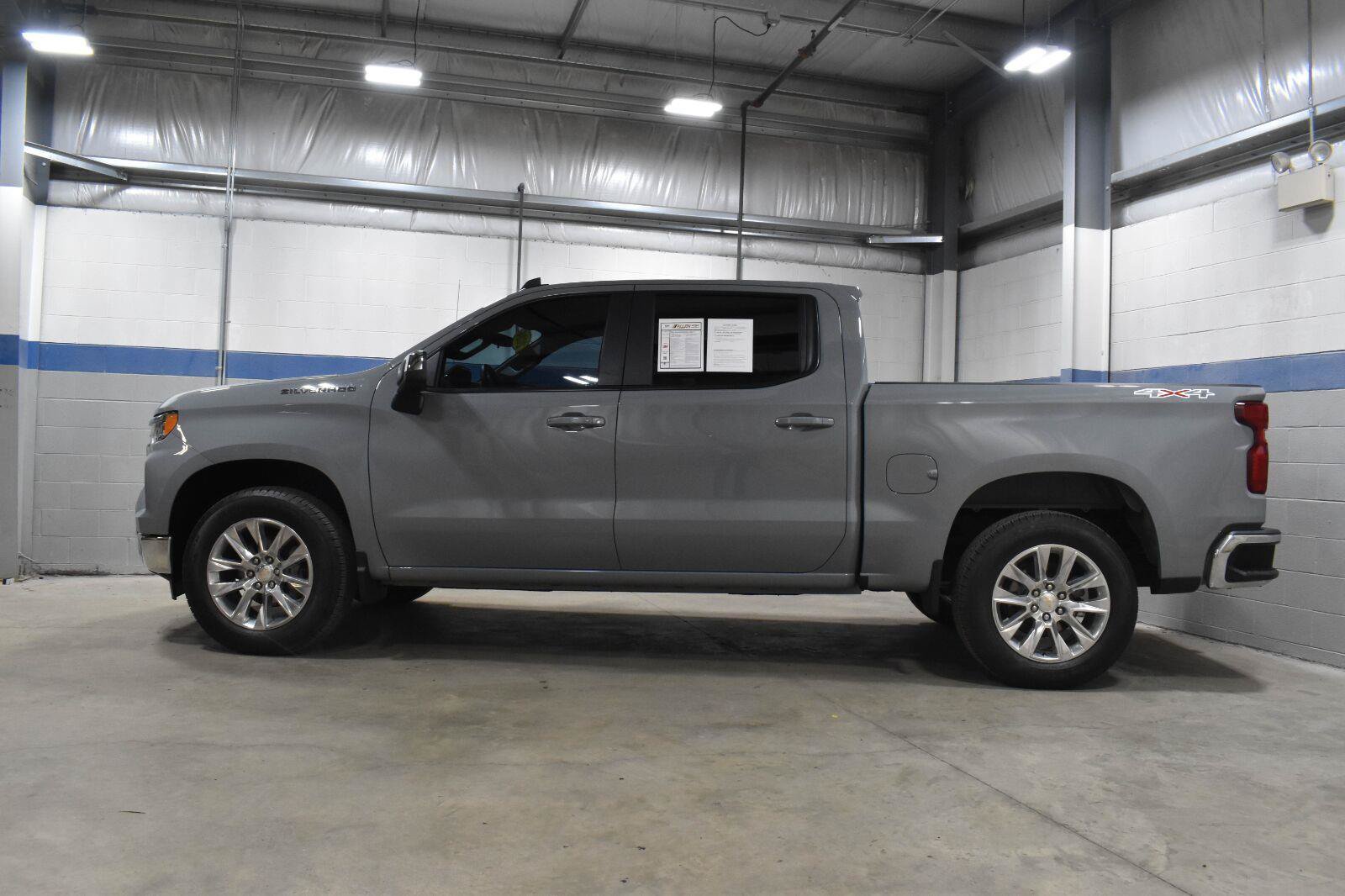Used 2024 Chevrolet Silverado 1500 LT AWD/4WD image 20