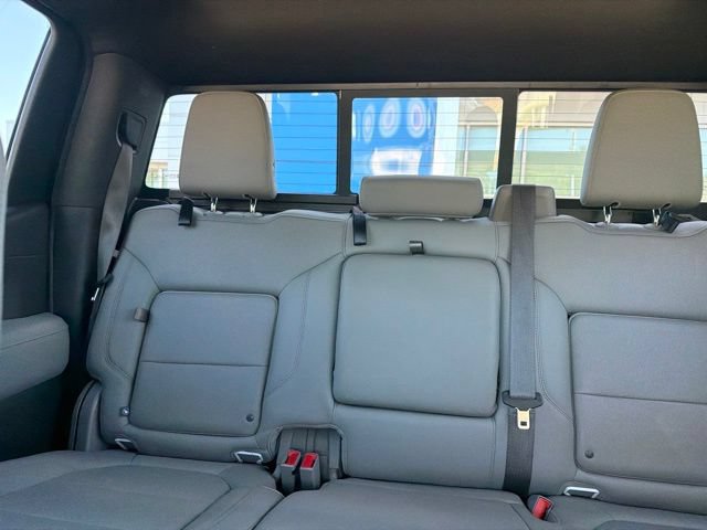 Used 2020 GMC Sierra 1500 SLT w/ SLT Premium Plus Package AWD/4WD image 16