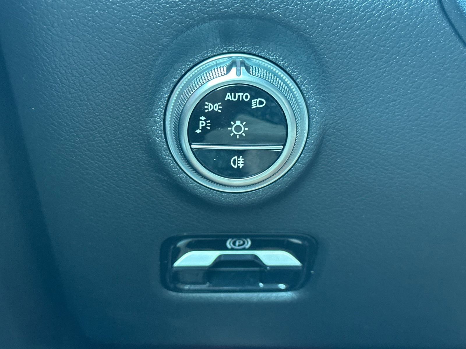 Certified 2025 Mercedes-Benz C 300 4MATIC Sedan image 30