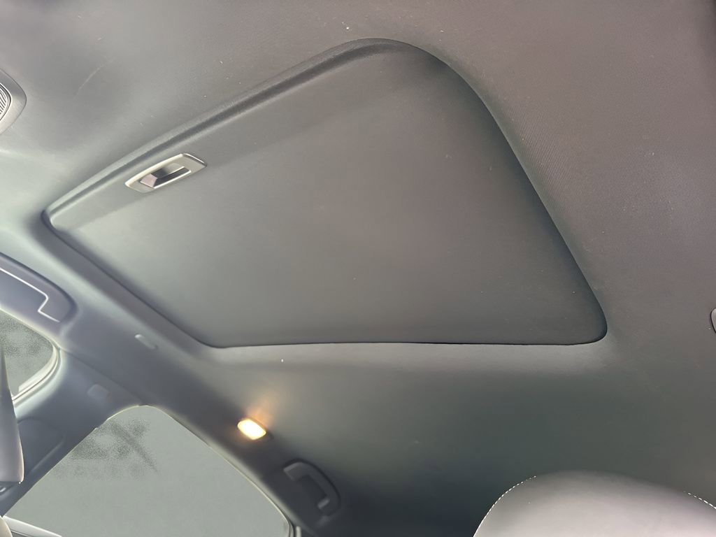 Used 2023 INFINITI QX55 Luxe w/ Cargo Package image 11