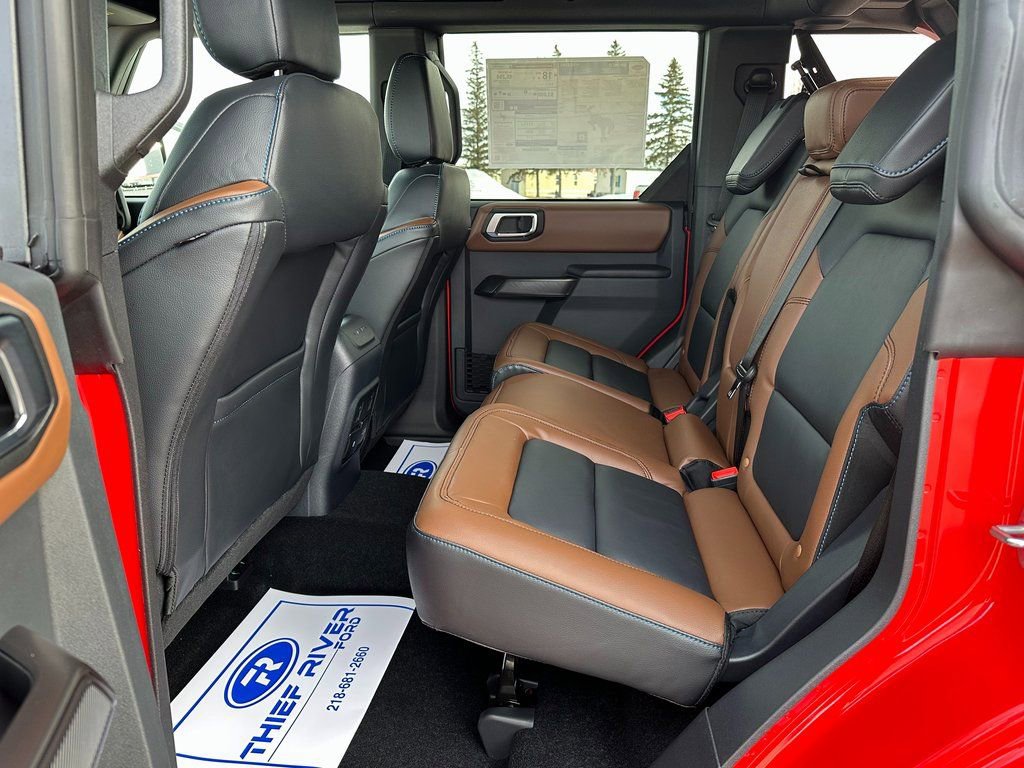 New 2024 Ford Bronco Outer Banks w/ Sasquatch Package image 13