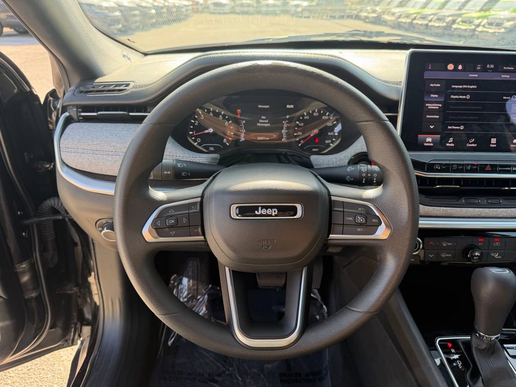 Used 2023 Jeep Compass Sport AWD/4WD image 17