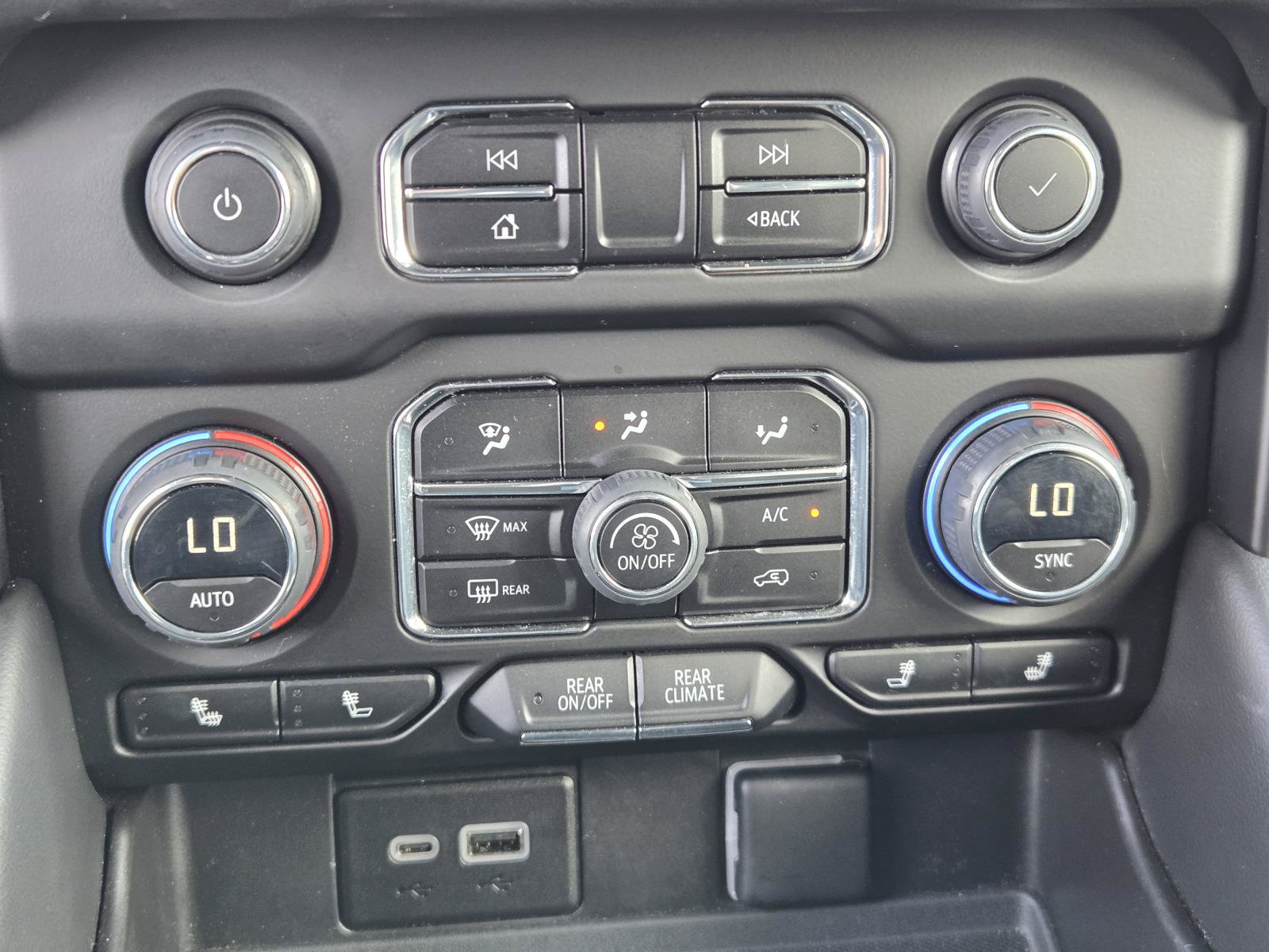 Used 2023 Chevrolet Tahoe LT RWD image 11