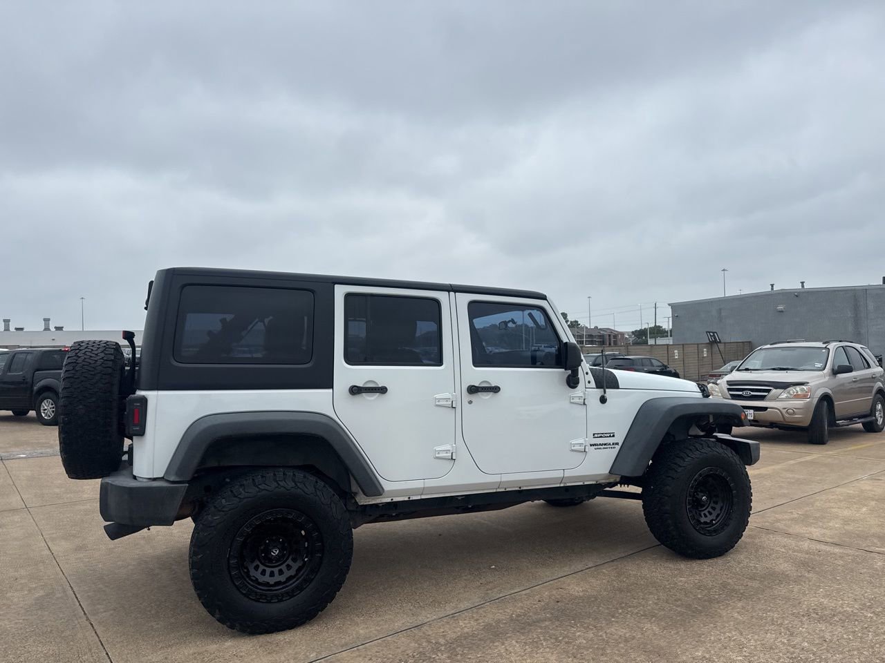 Used 2017 Jeep Wrangler Unlimited Sport AWD/4WD image 23