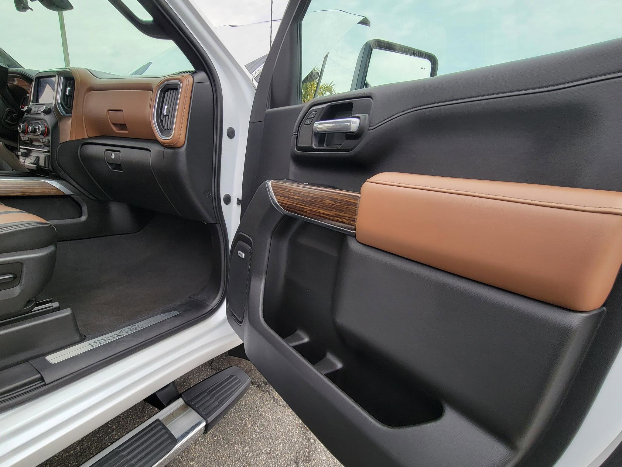 Used 2020 Chevrolet Silverado 3500 High Country image 47