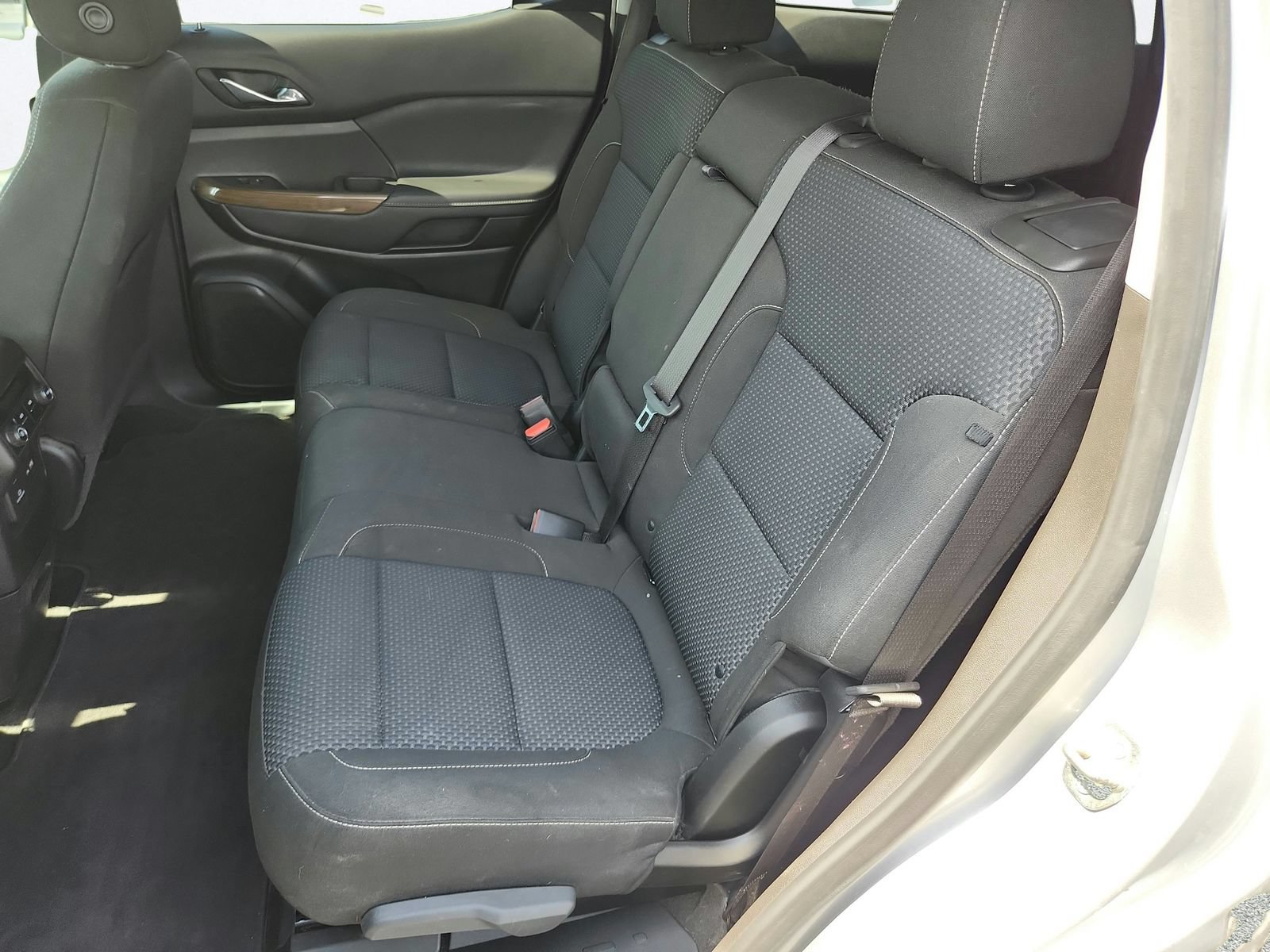 Used 2020 GMC Acadia SLE w/ Driver Convenience Package AWD/4WD image 23