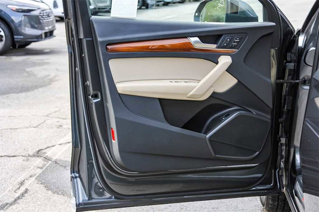 Used 2022 Audi Q5 2.0T Premium image 21