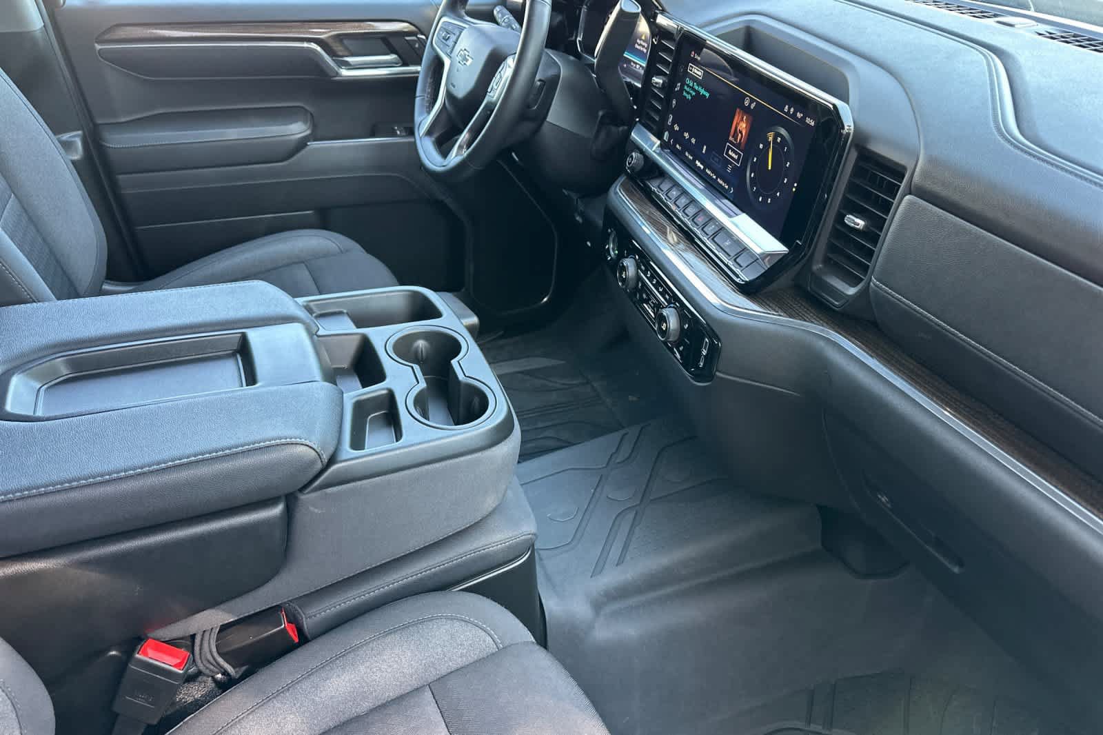 Used 2024 Chevrolet Silverado 1500 RST AWD/4WD image 17